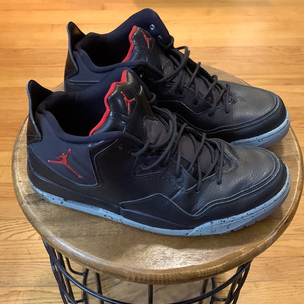 Jordan Court side 23